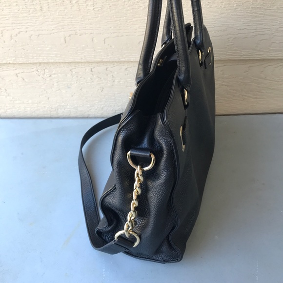 Beautiful Michael Kors Leather Purse - Picture 5 of 12